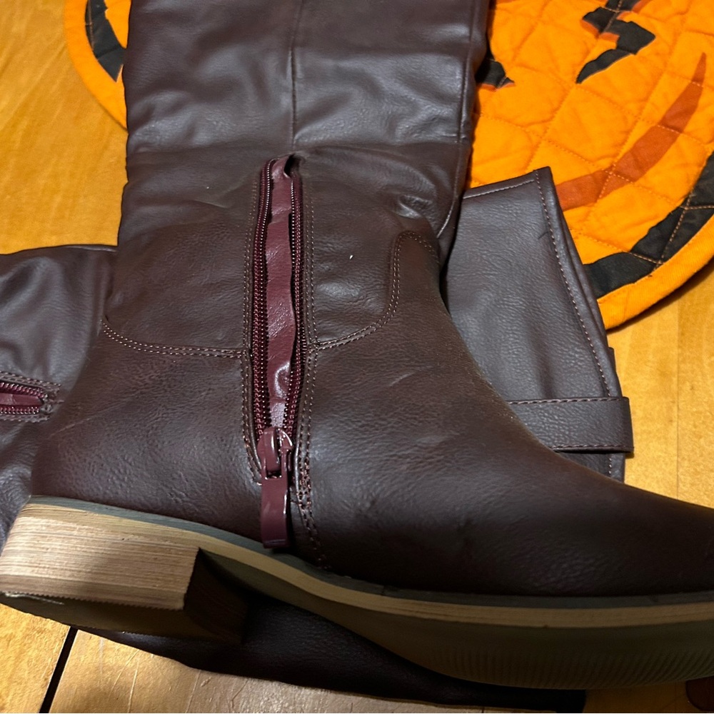 Womans Tall Boots Wide Calf size 7